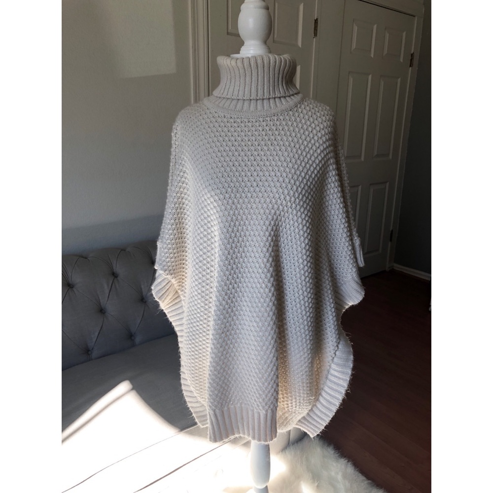 Knitted Pancho
